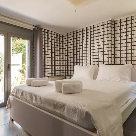 Adam & Eve Villa Anavyssos